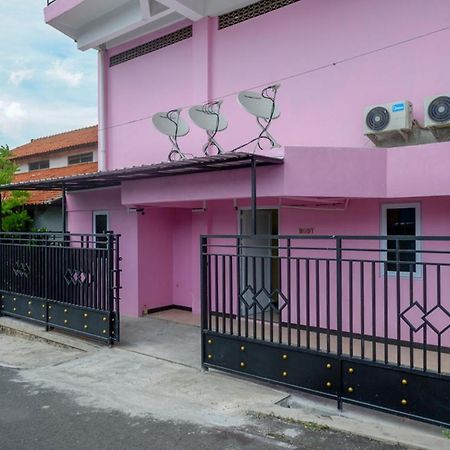 Reddoorz @ Jalan Gatot Subroto Semarang Hotel Екстериор снимка