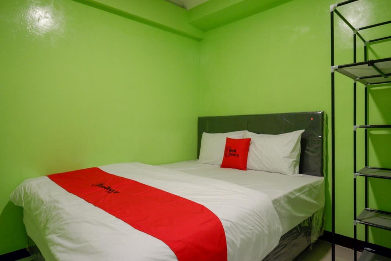 Reddoorz @ Jalan Gatot Subroto Semarang Hotel Екстериор снимка