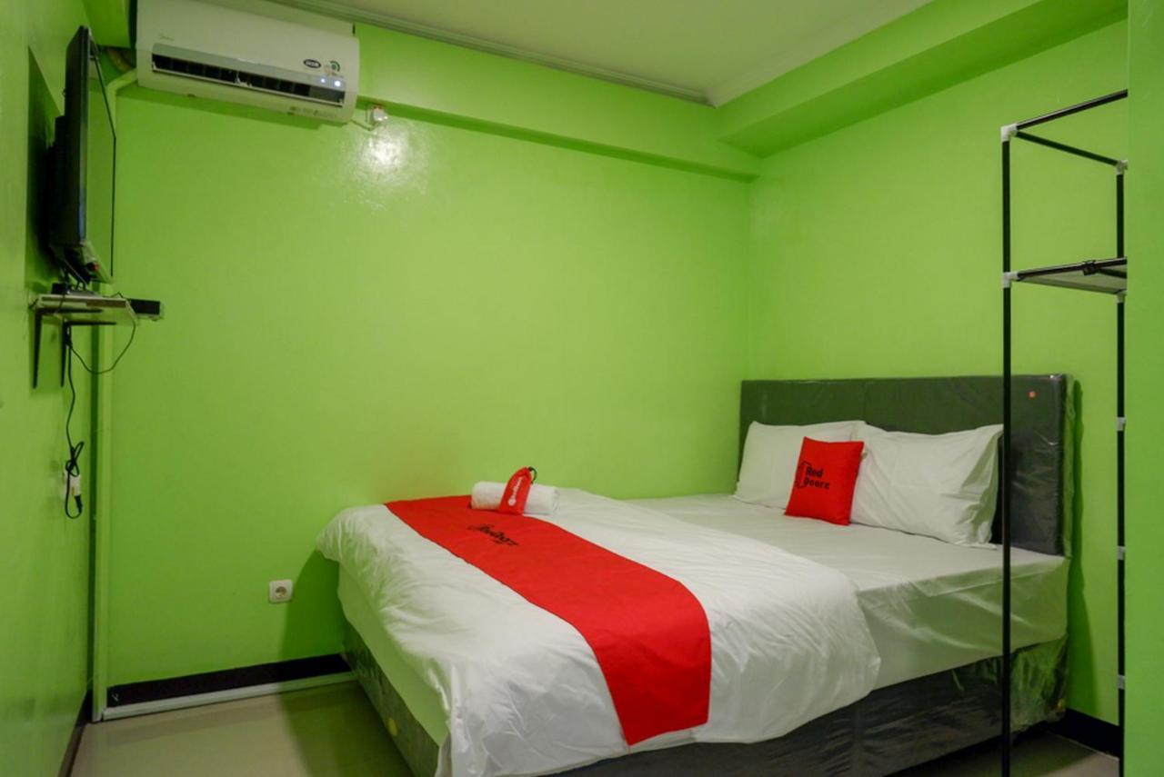 Reddoorz @ Jalan Gatot Subroto Semarang Hotel Екстериор снимка