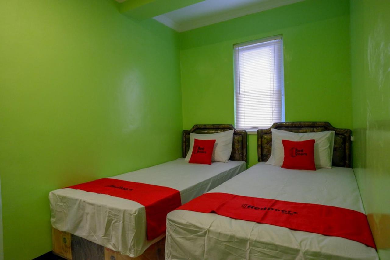 Reddoorz @ Jalan Gatot Subroto Semarang Hotel Екстериор снимка