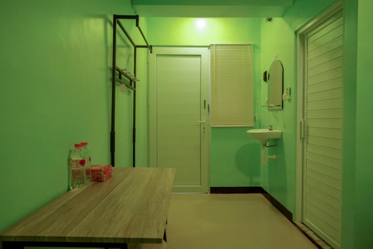 Reddoorz @ Jalan Gatot Subroto Semarang Hotel Екстериор снимка