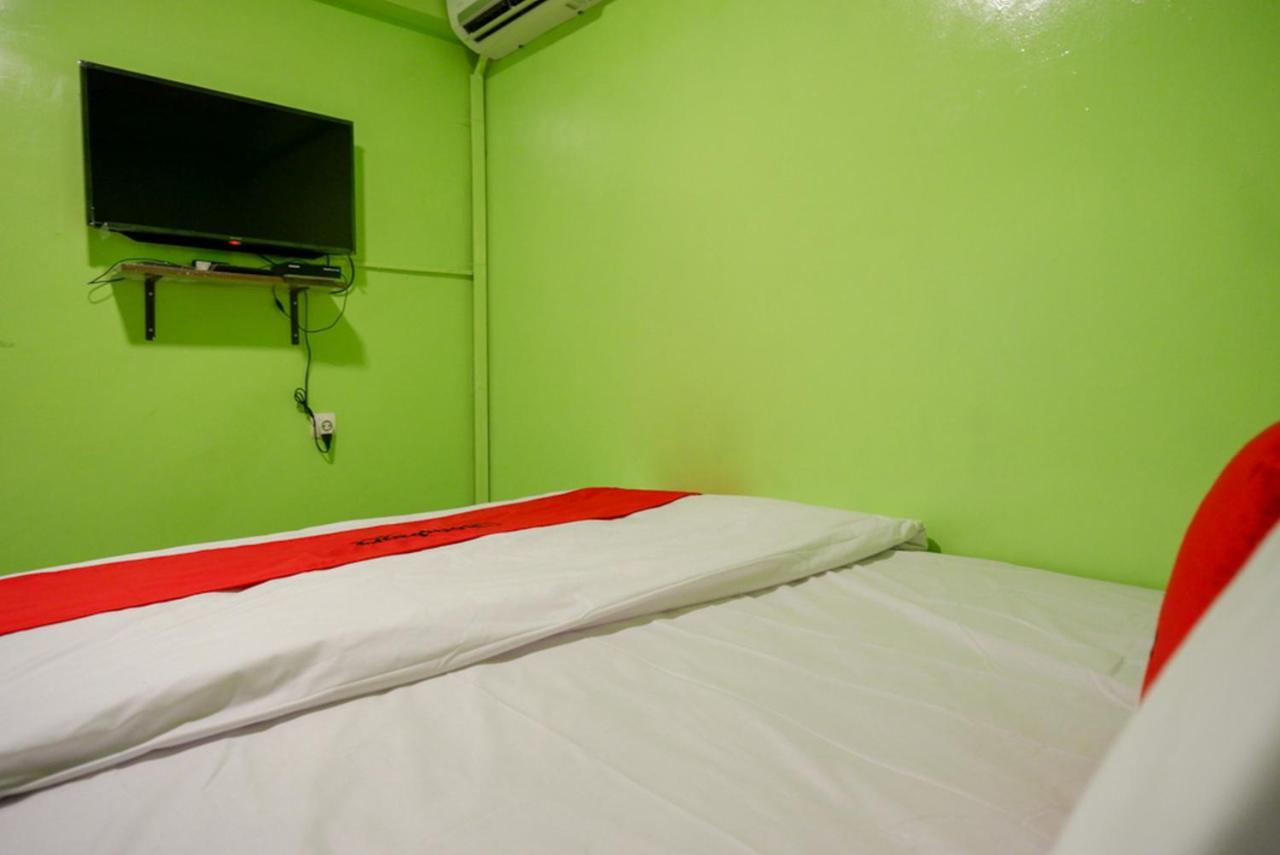 Reddoorz @ Jalan Gatot Subroto Semarang Hotel Екстериор снимка