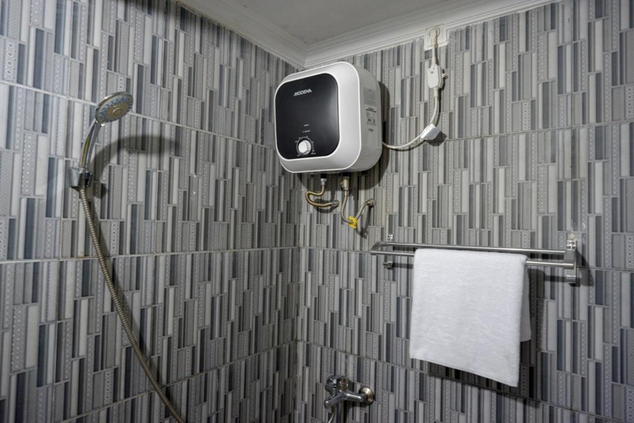 Reddoorz @ Jalan Gatot Subroto Semarang Hotel Екстериор снимка