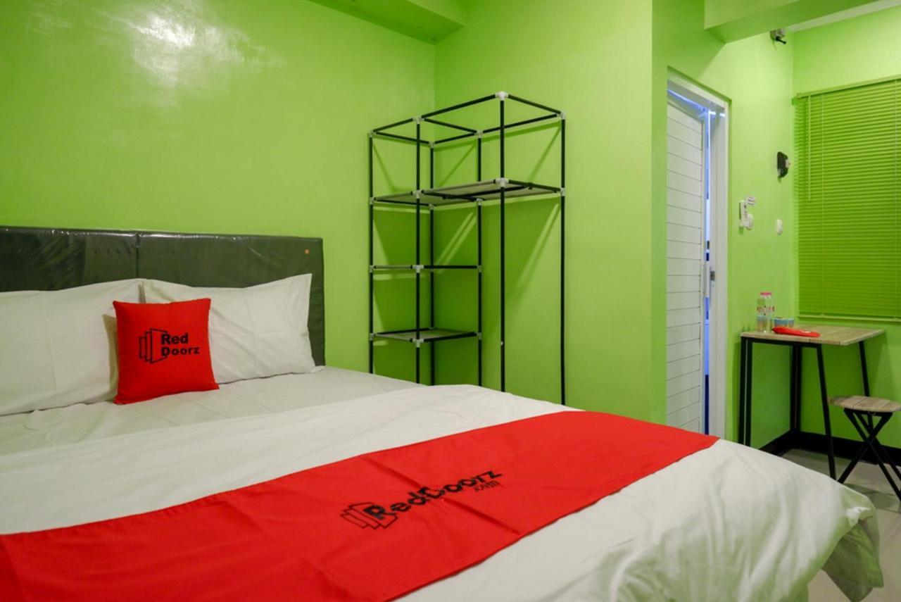 Reddoorz @ Jalan Gatot Subroto Semarang Hotel Екстериор снимка